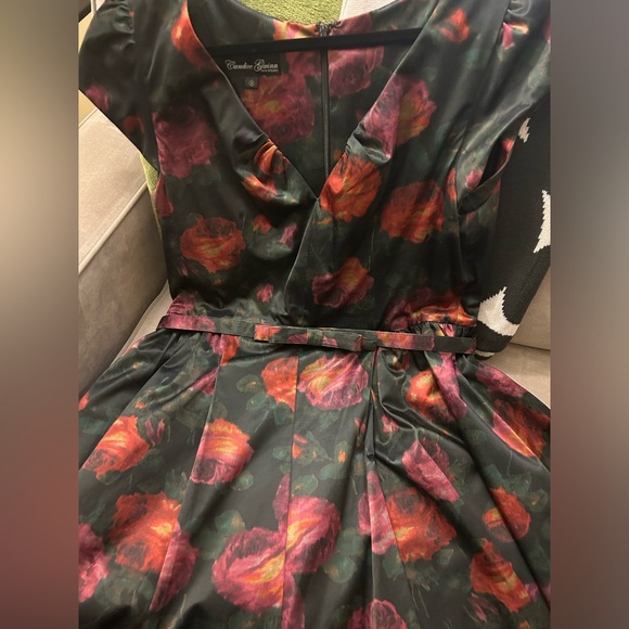 Floral cocktail dress; size 16 - Picture 2 of 5